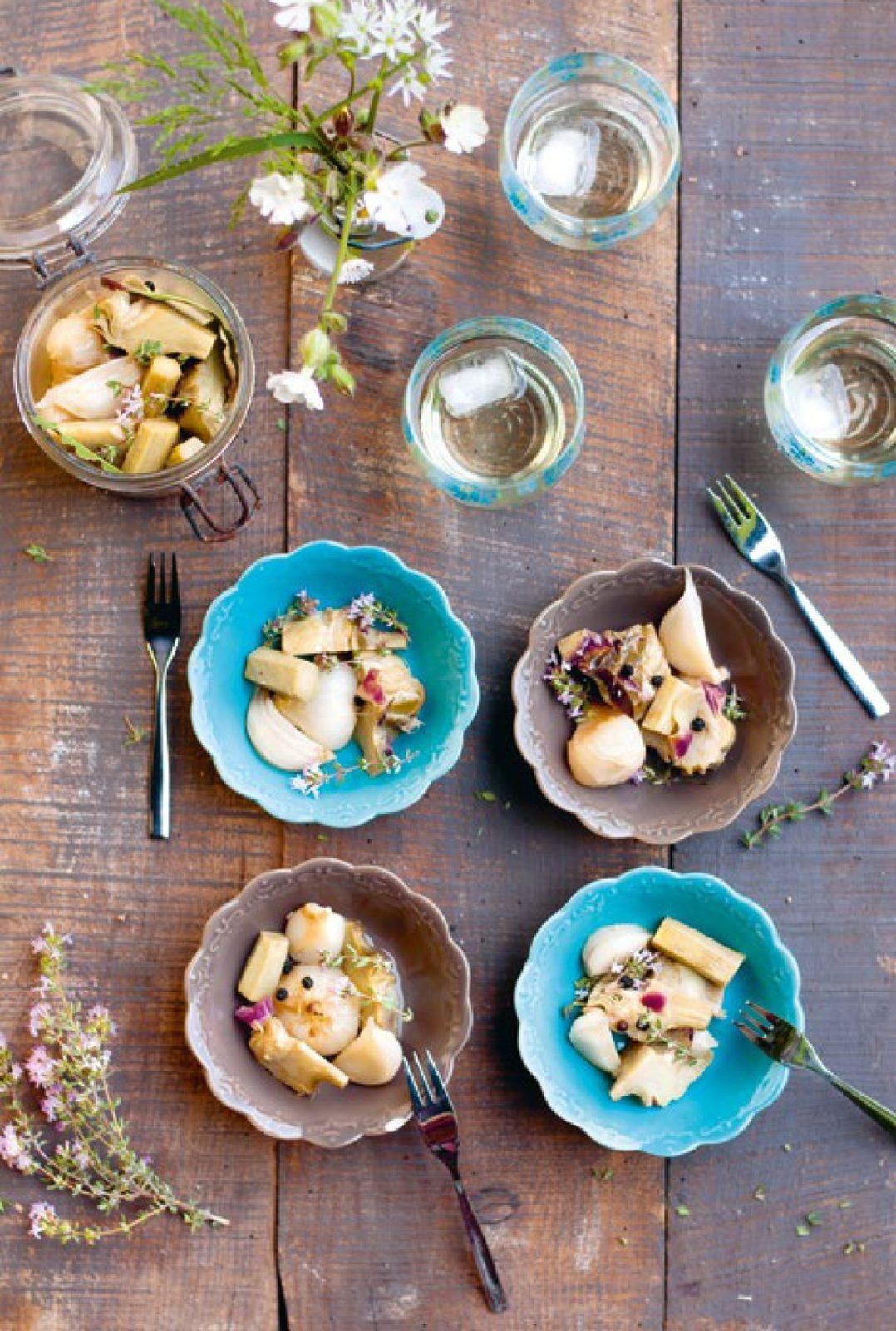 Inside illustration from Secrets of Mediterranean cuisine by Marie Chioca